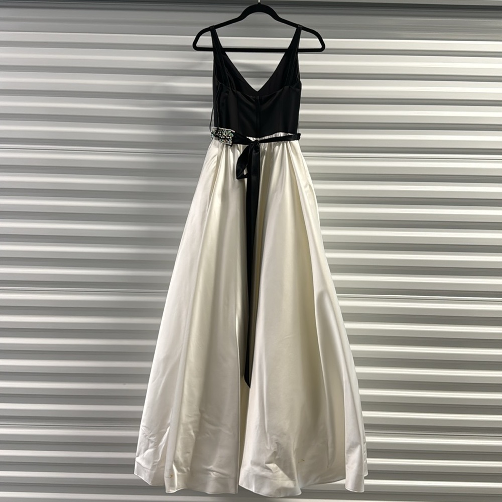 Gently Used - image 4